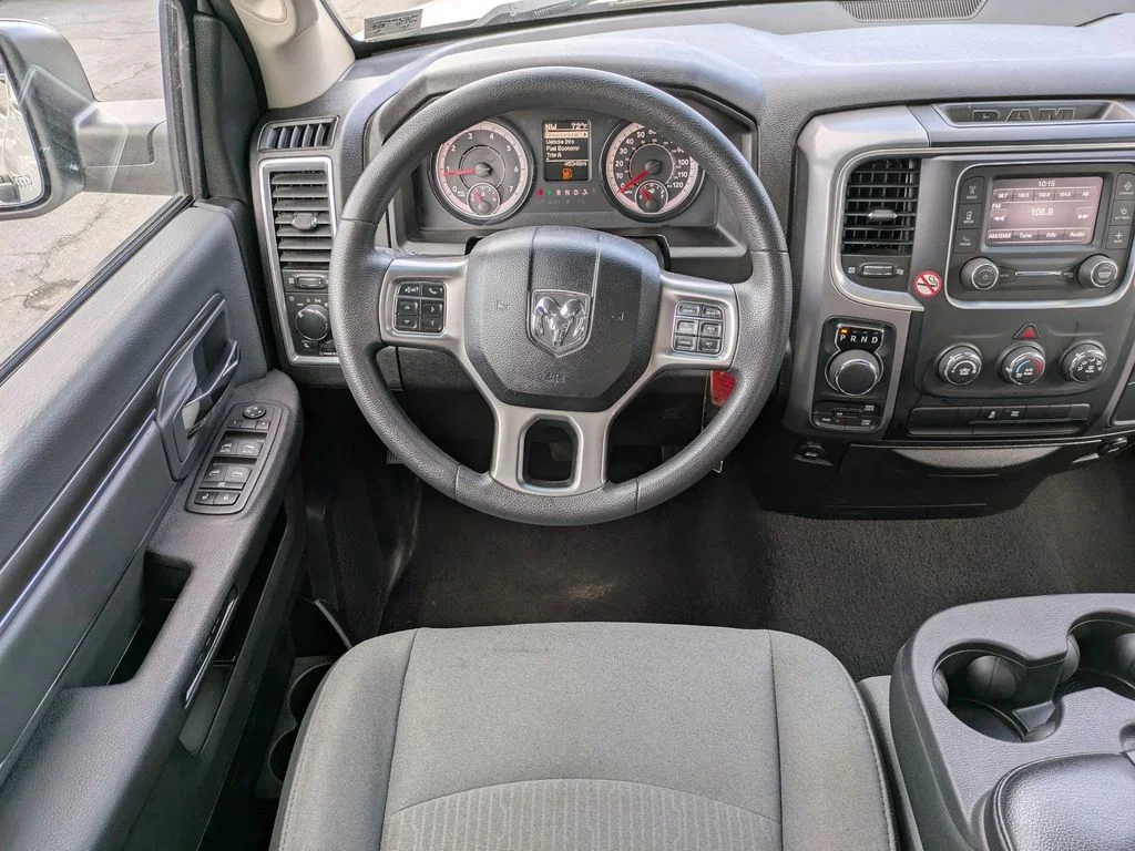 2024 RAM Ram 1500 Classic SLT - Photo 17
