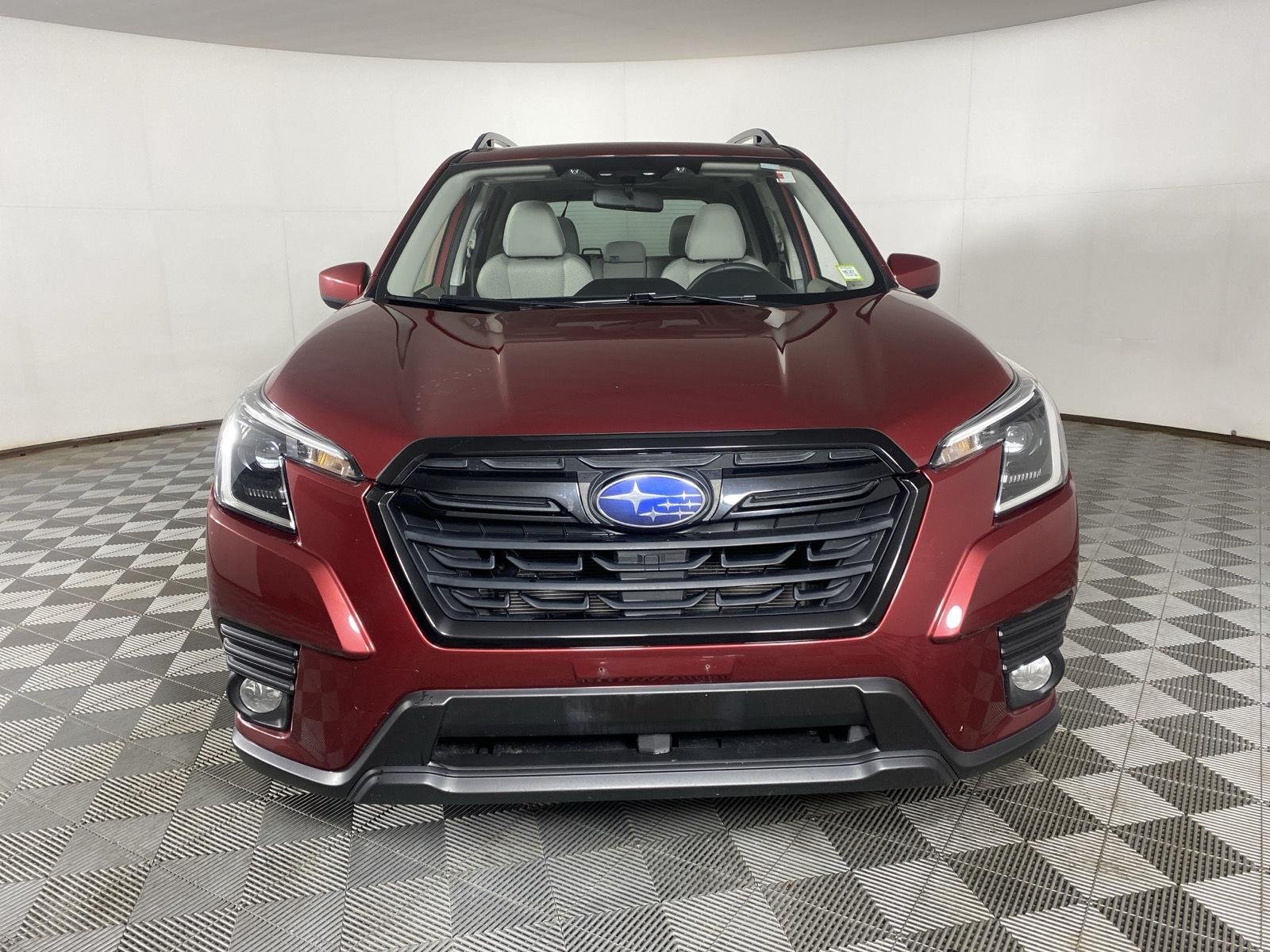 Used 2022 Crimson Red Pearl Subaru Premium image 5