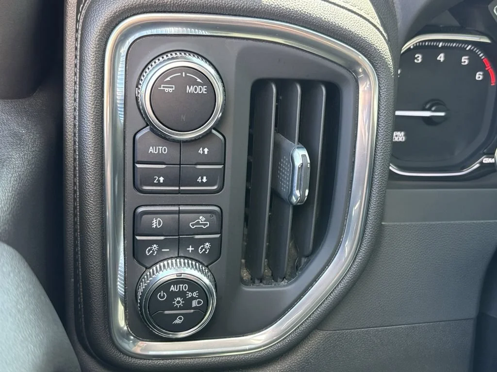 Used 2022 Summit White GMC SLT image 24