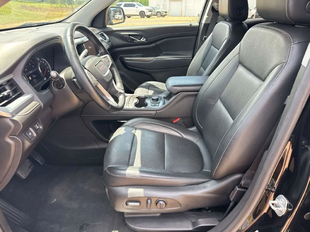 Used 2023 Black GMC SLT image 27
