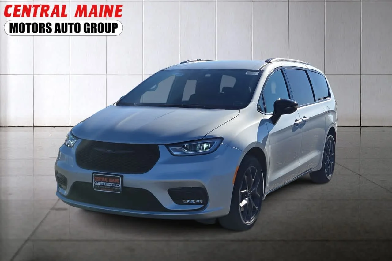 2026 Chrysler Pacifica Select AWD's photo