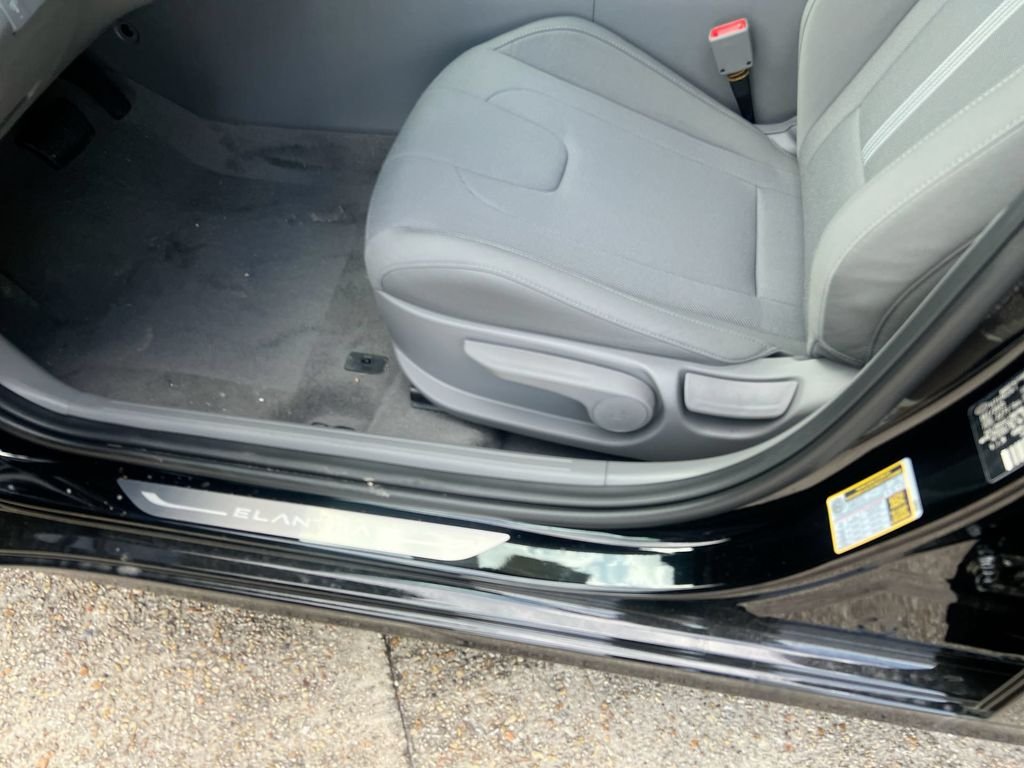 Used 2026 Black Hyundai SE image 13