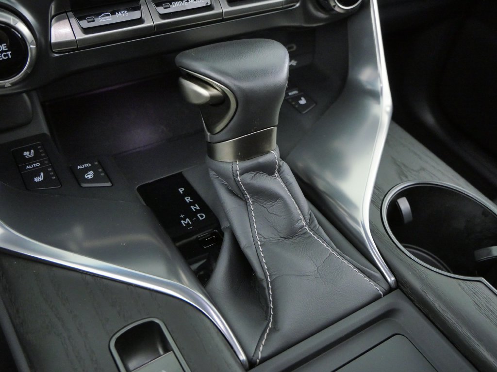 Used 2025 Black Lexus 600 Luxury image 43