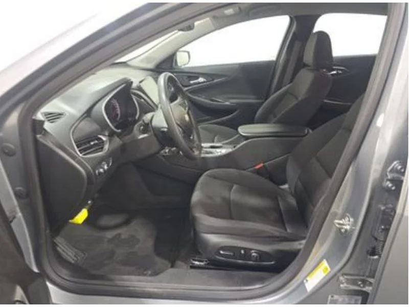 Used 2024 Sterling Grey Metallic Chevrolet LT (1LT) image 6