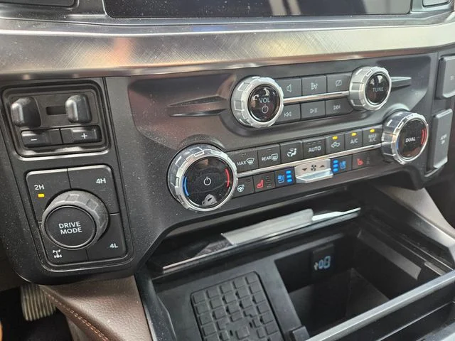 Used 2024 Bronze Ford King Ranch image 14
