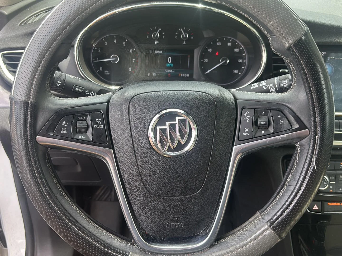 Used 2018 White Frost Tricoat Buick Premium image 10