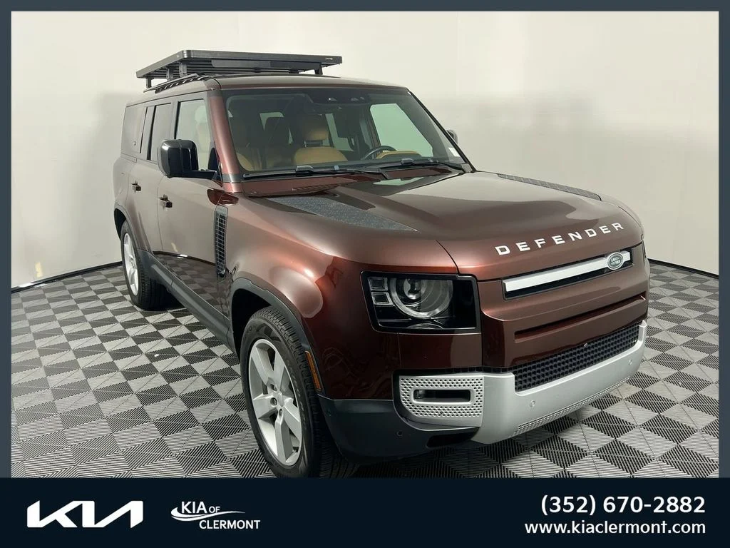 2023 Land Rover Defender SE