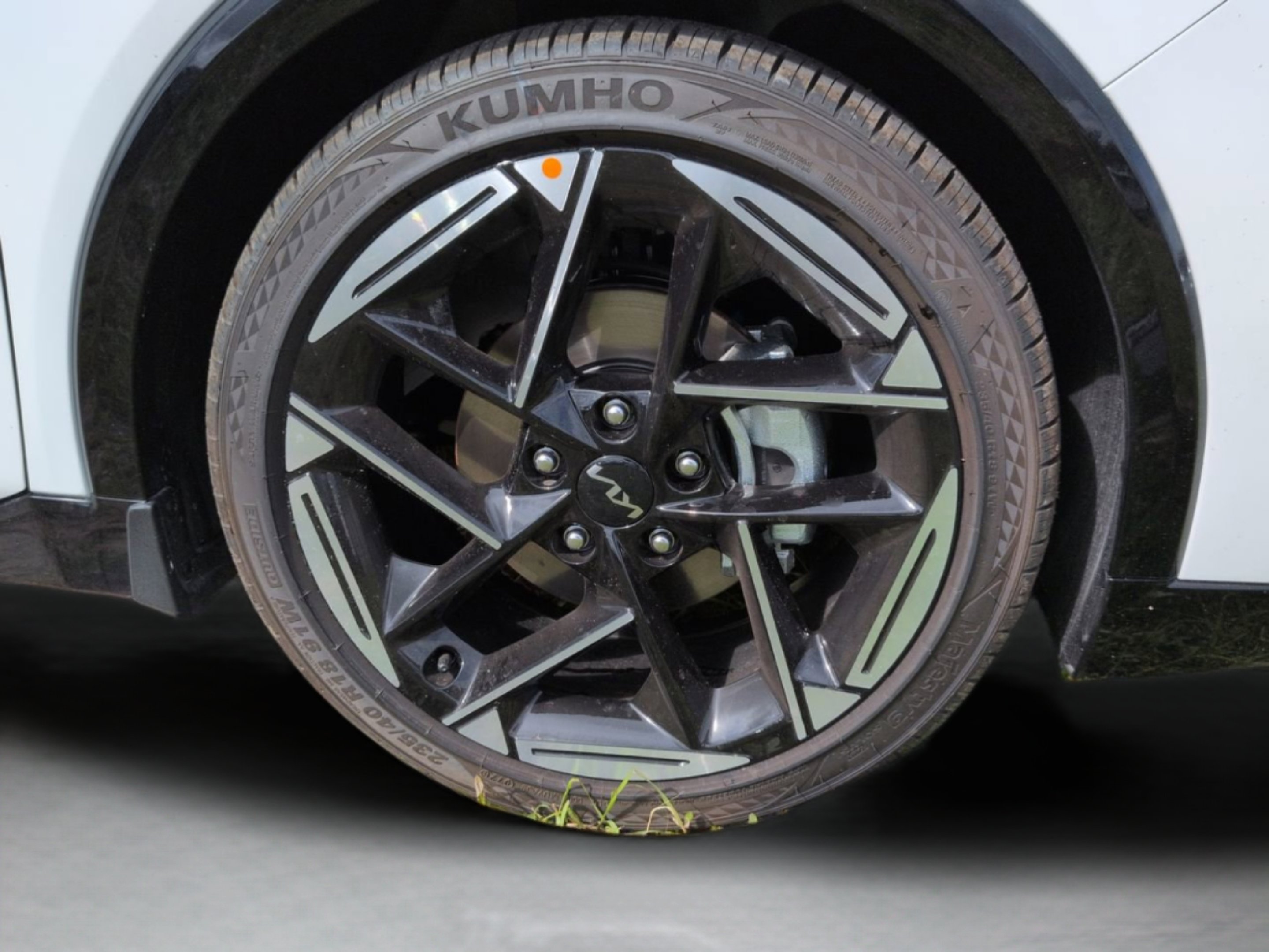 New 2026 Snow White Pearl Kia GT-Line image 30