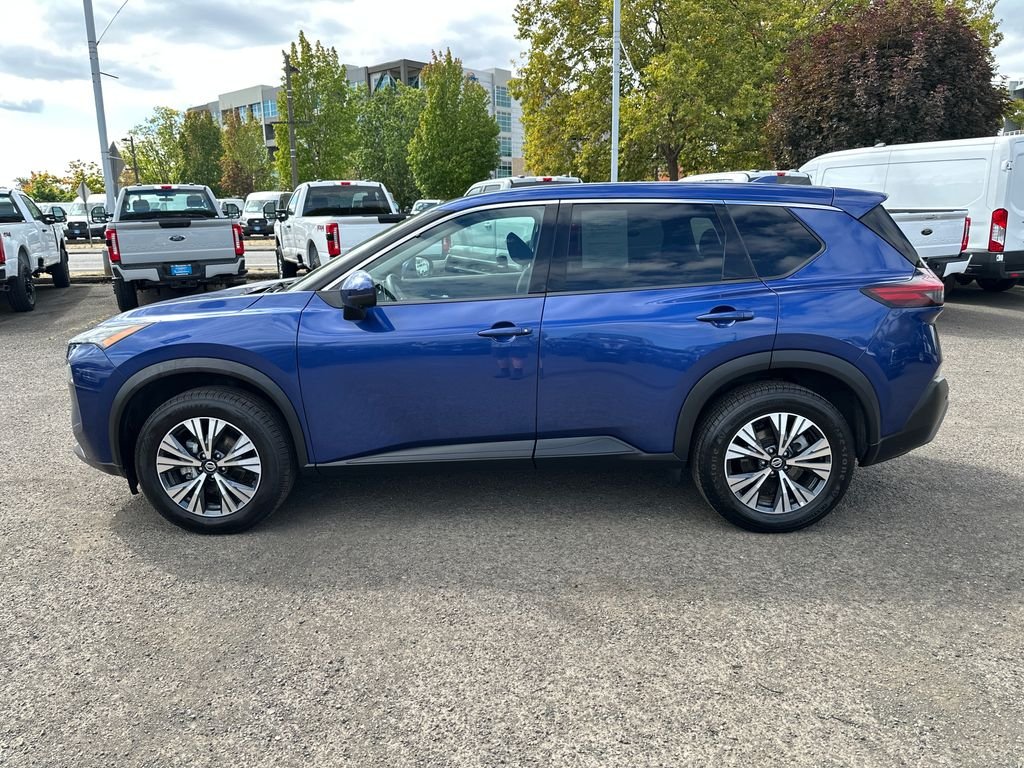 Used 2021 Blue Nissan SV image 3