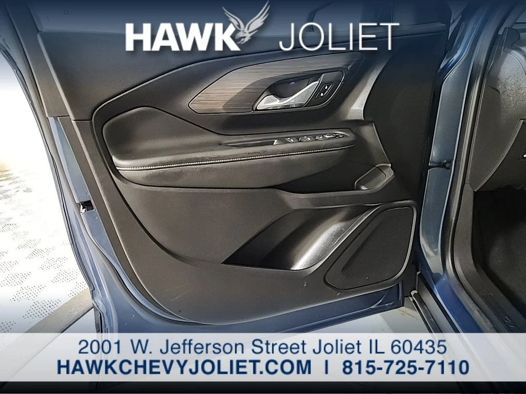 Used 2024 Blue GMC SLE image 18