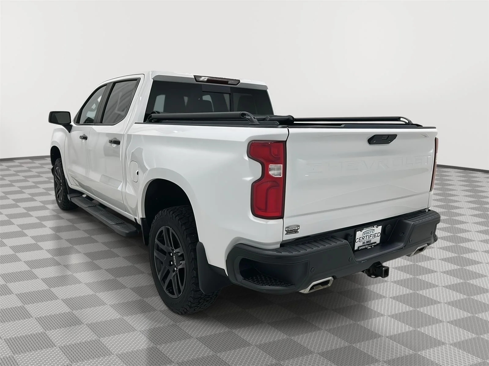 Used 2021 SUMMIT WHITE Chevrolet LT Trail Boss image 3