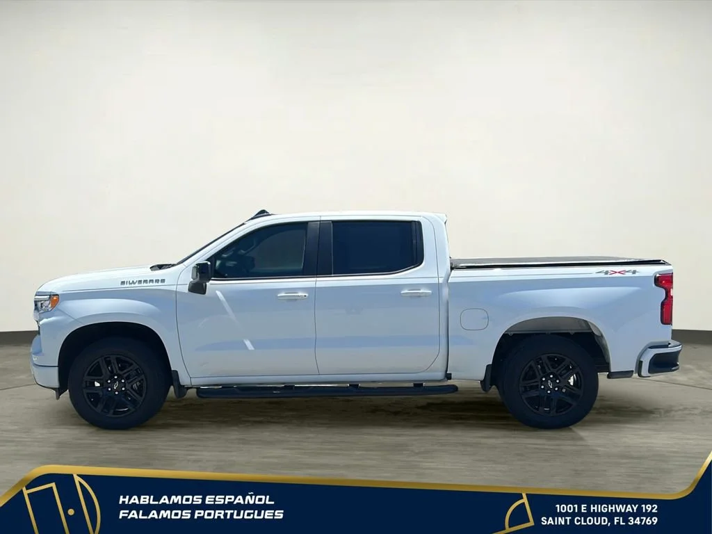 Used 2023 Summit White Chevrolet RST image 3