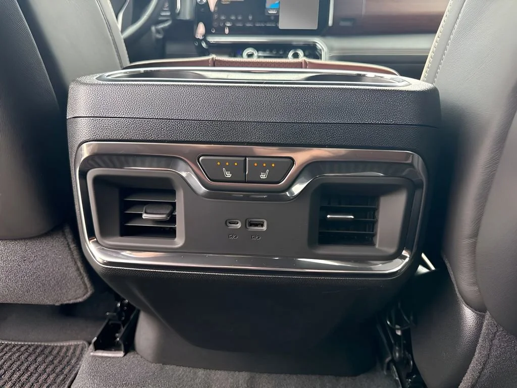 New 2026 Glacier White Tricoat GMC Denali Ultimate image 33