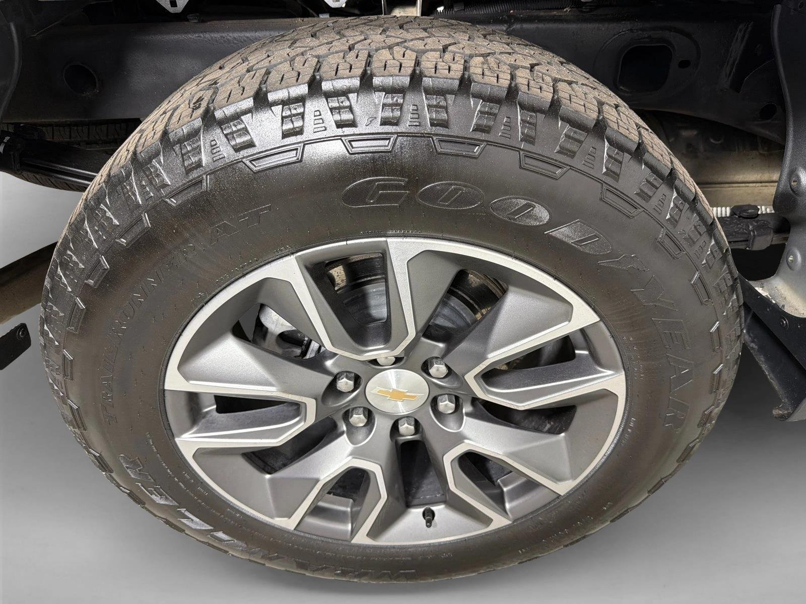 Used 2024 Sterling Gray Metallic Chevrolet LT image 17
