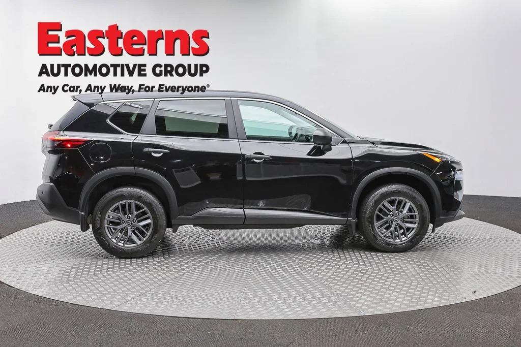 Used 2023 Black Nissan S image 4