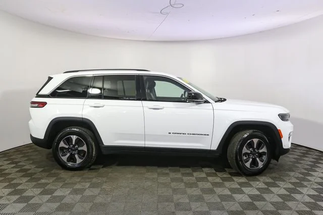 Used 2023 White Jeep 4xe image 14