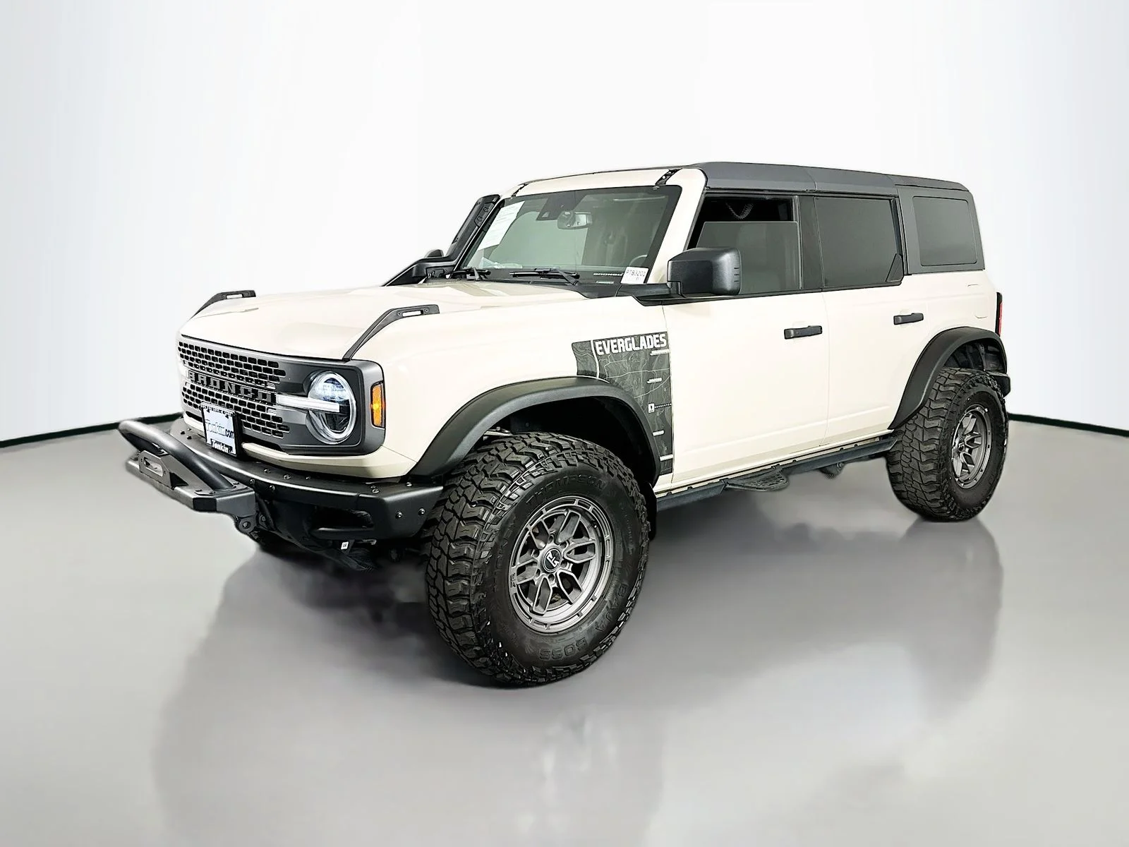 Used 2022 Desert Sand Ford Everglades image 3