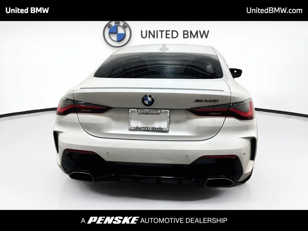 Used 2022 White Metallic BMW M440i image 6