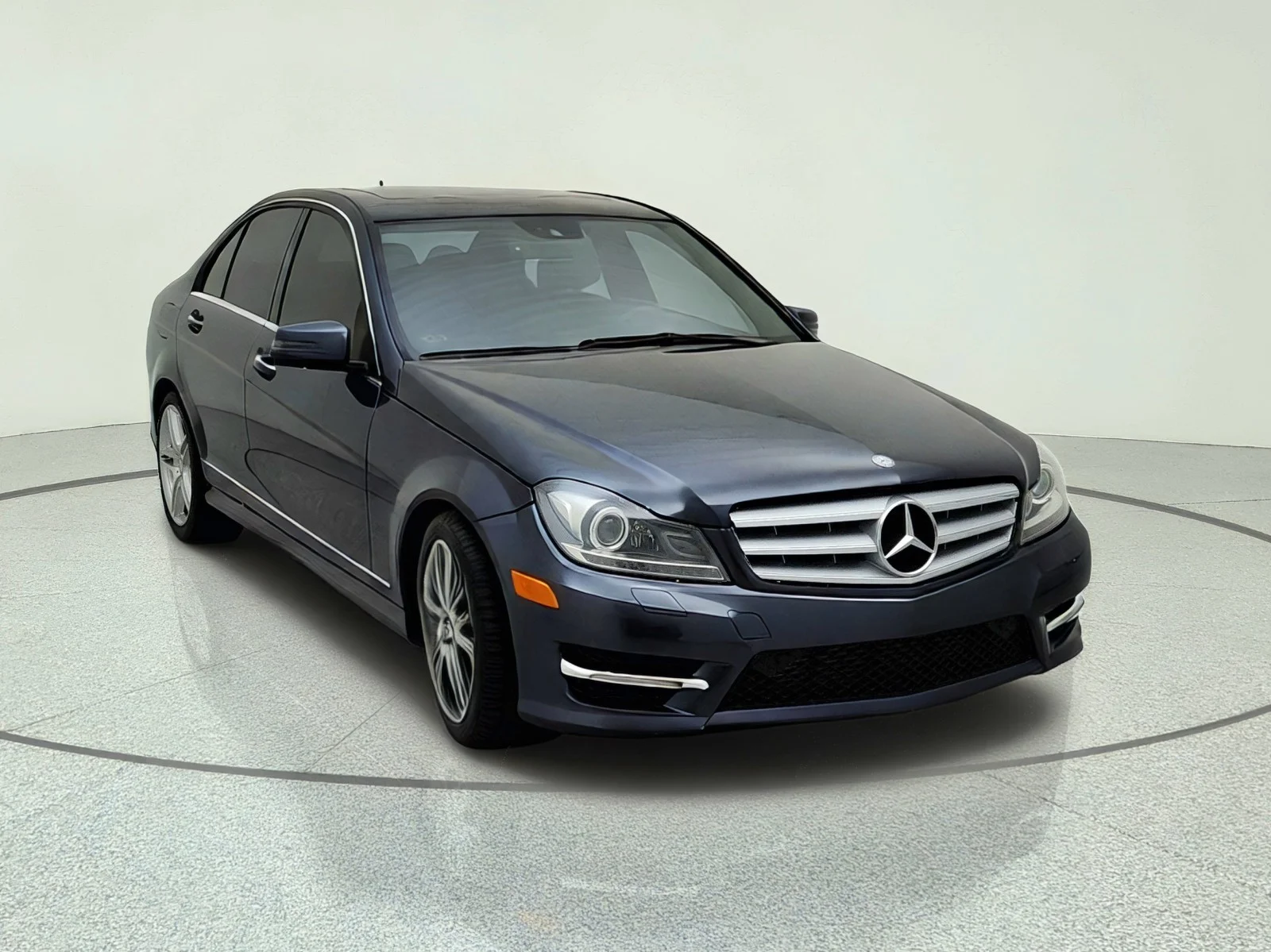 Used 2013 Steel Grey Metallic Mercedes-Benz C 250 Sport image 4