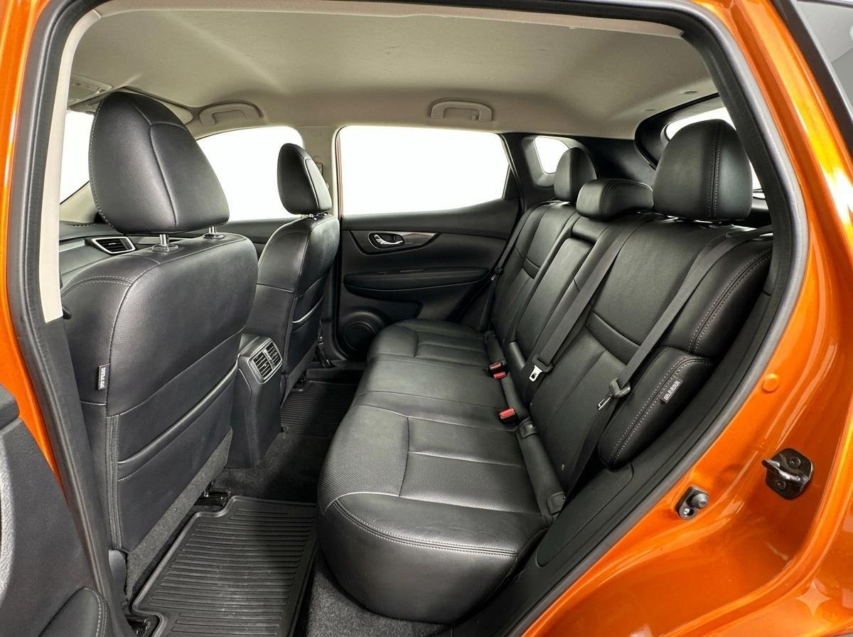 Used 2021 Monarch Orange Metallic Nissan SL image 10
