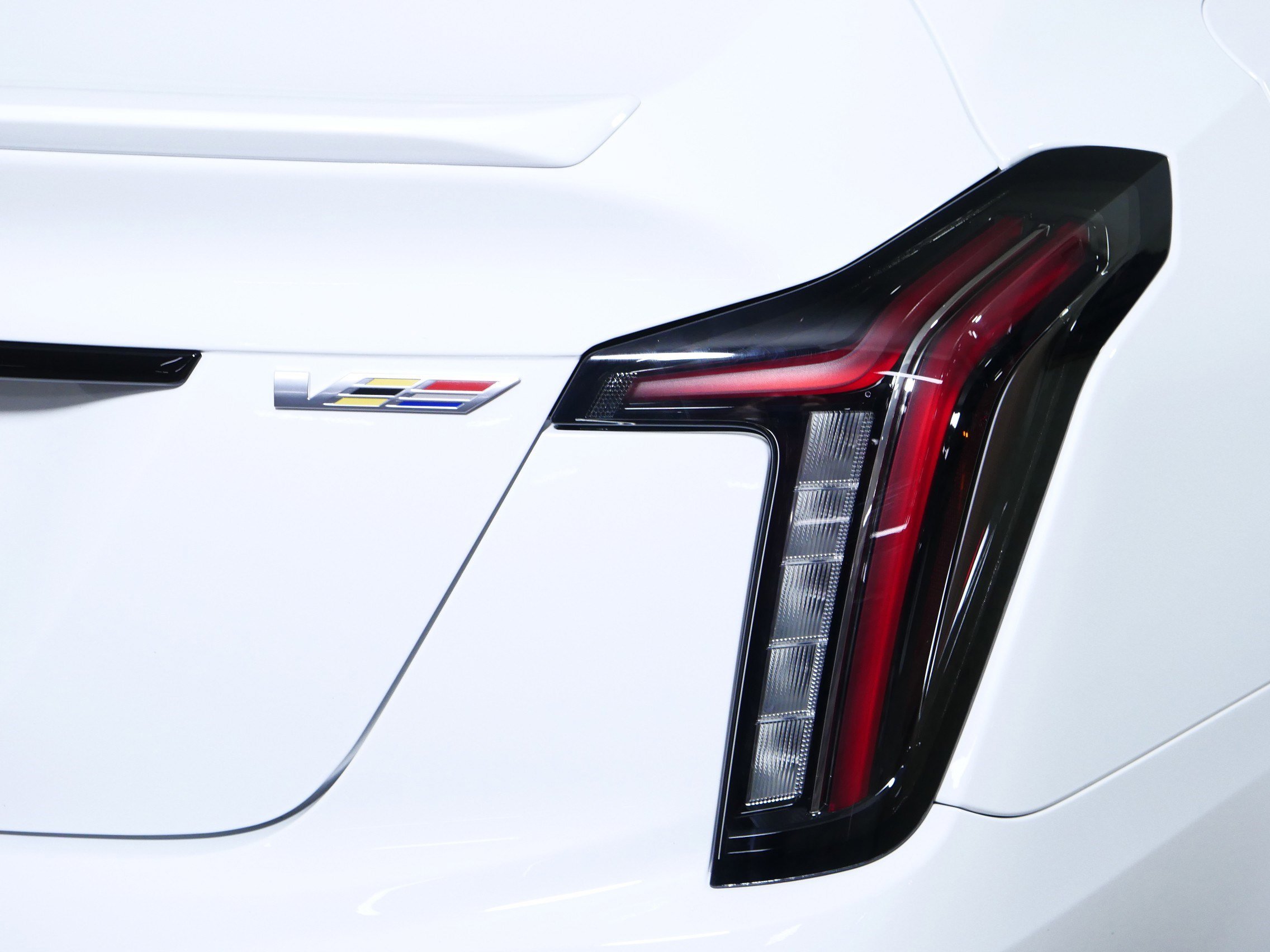 Used 2023 Summit White Cadillac  image 17
