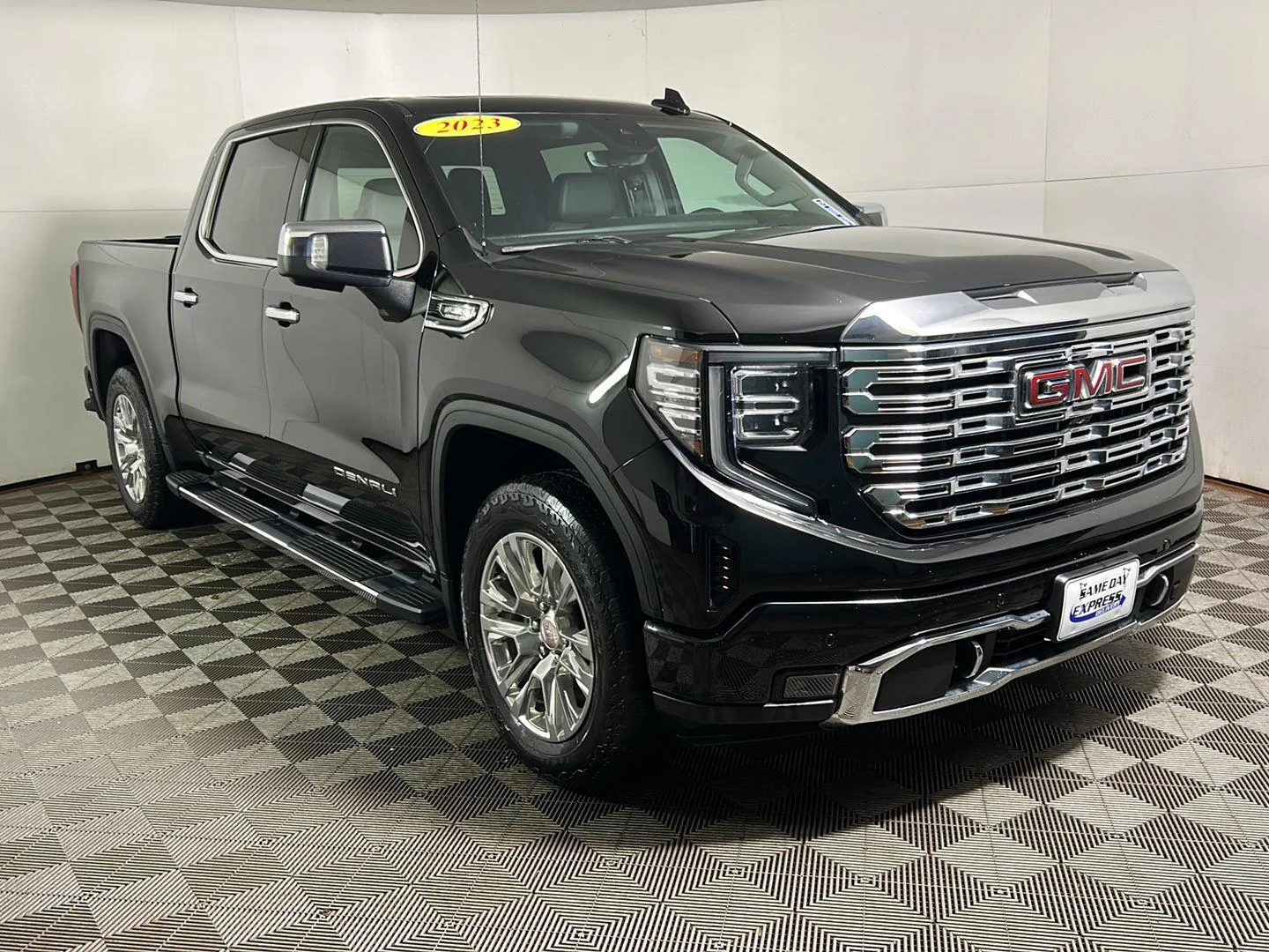 Used 2023 Onyx Black GMC Denali image 6