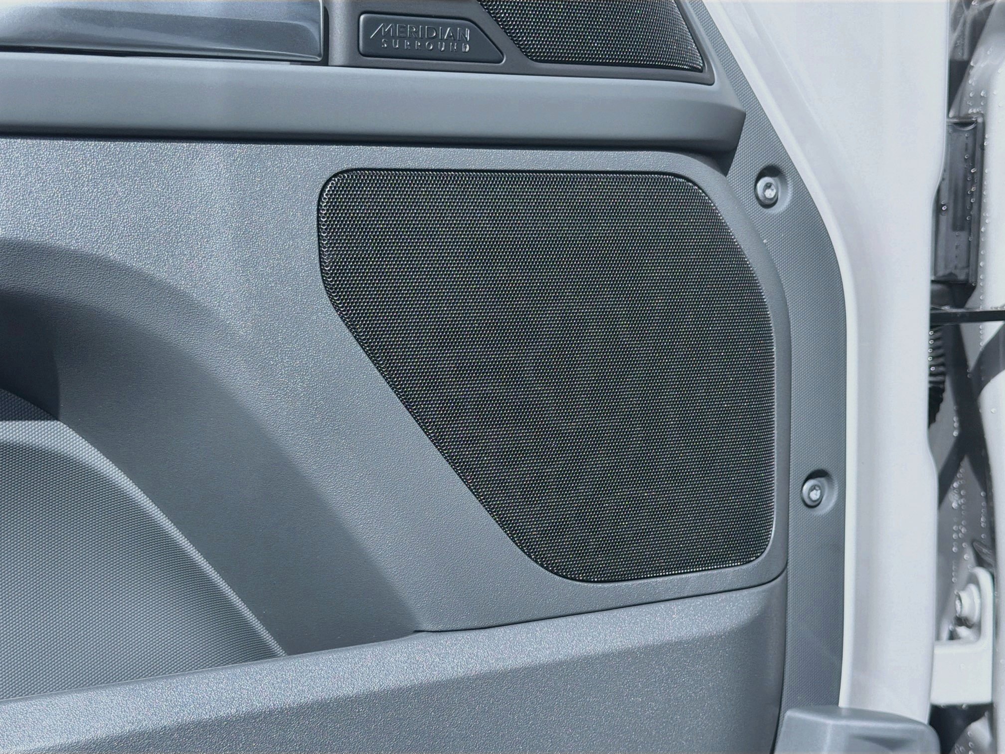 New 2026 Borasco Grey Land Rover X-Dynamic SE image 24