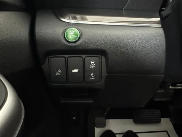Used 2016 White Honda Touring image 20