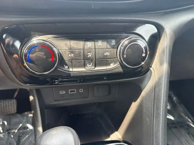 Used 2023 Blue Buick Preferred image 19