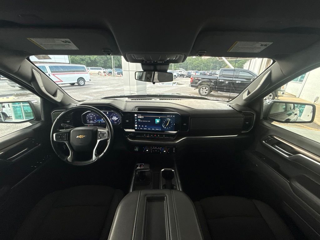 Used 2022 Black Chevrolet LT image 18
