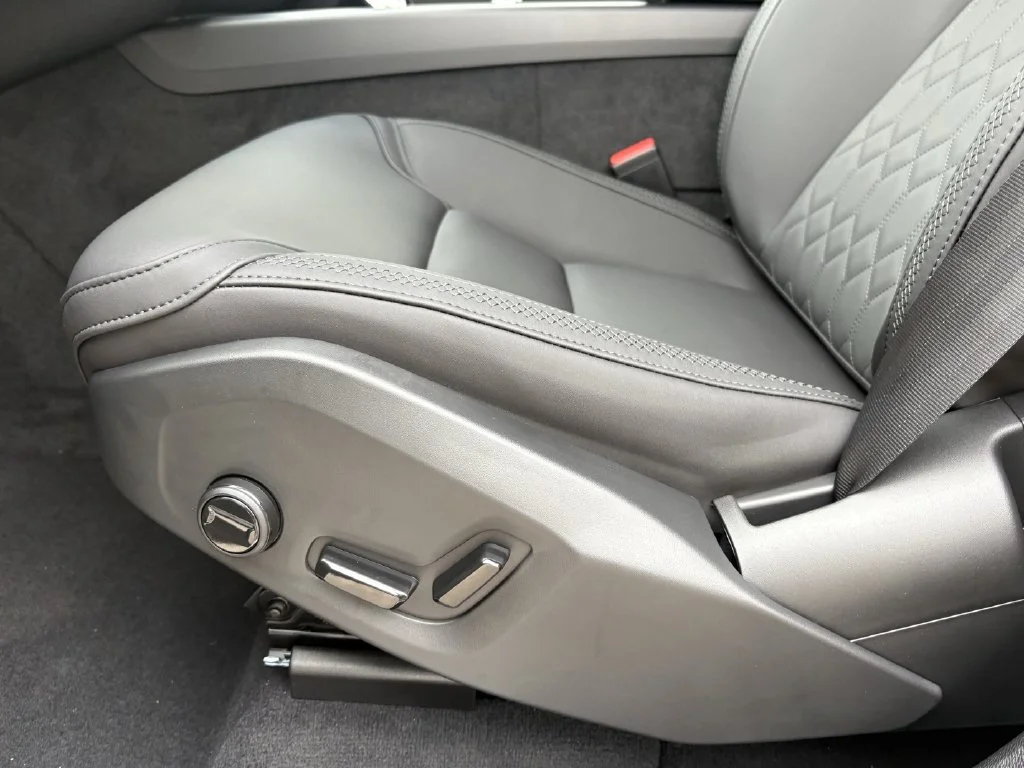 New 2026 Forest Lake Volvo Plus image 13