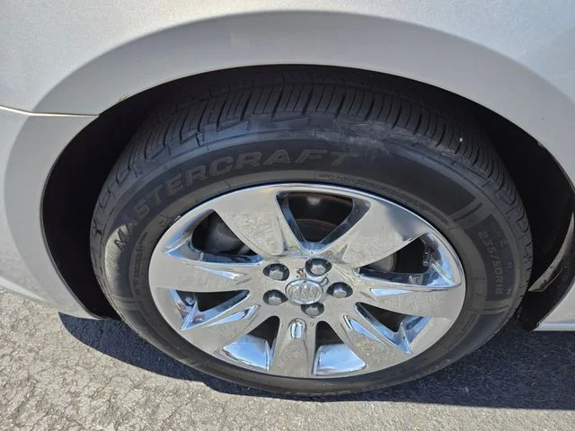 Used 2011 Silver Buick CXL image 25
