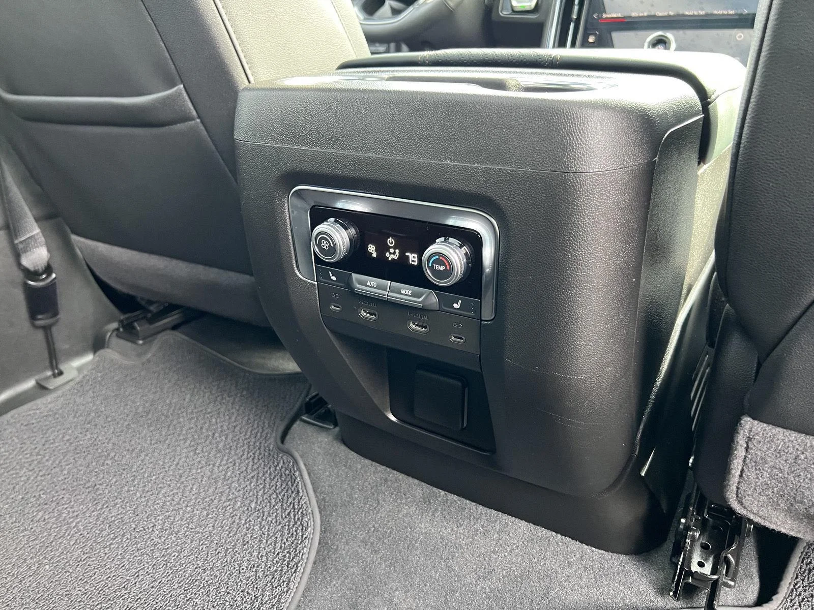 2026 GMC Yukon XL AT4 - Photo 15