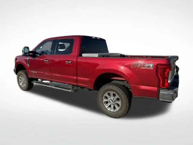 Used 2017 Red Ford XLT image 7
