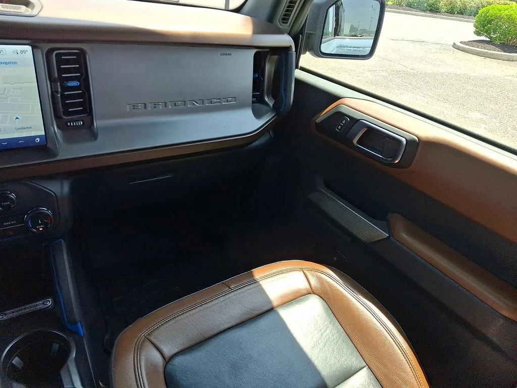 Used 2022 Green Ford Outer Banks image 17