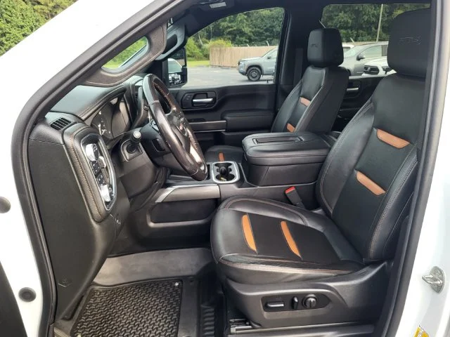 Used 2021 White GMC AT4 image 10