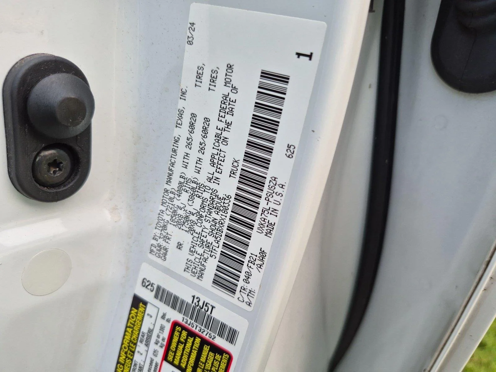 Used 2024 Ice Cap Toyota SR5 image 38