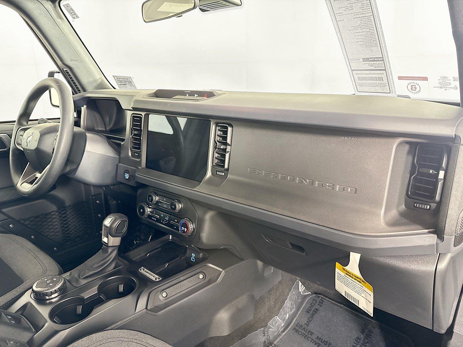 2025 Ford Bronco 4-Door Base - Photo 38
