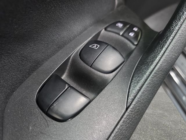 Used 2015 Blue Nissan 2.5 S image 26