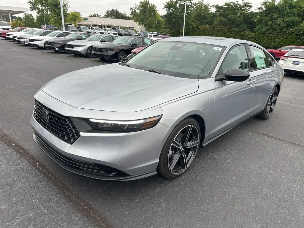 New 2026 Solar Silver Metallic Honda SE image 7