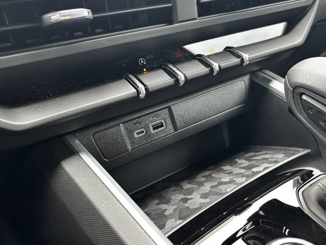 2026 Chevrolet Colorado Trail Boss - Photo 17