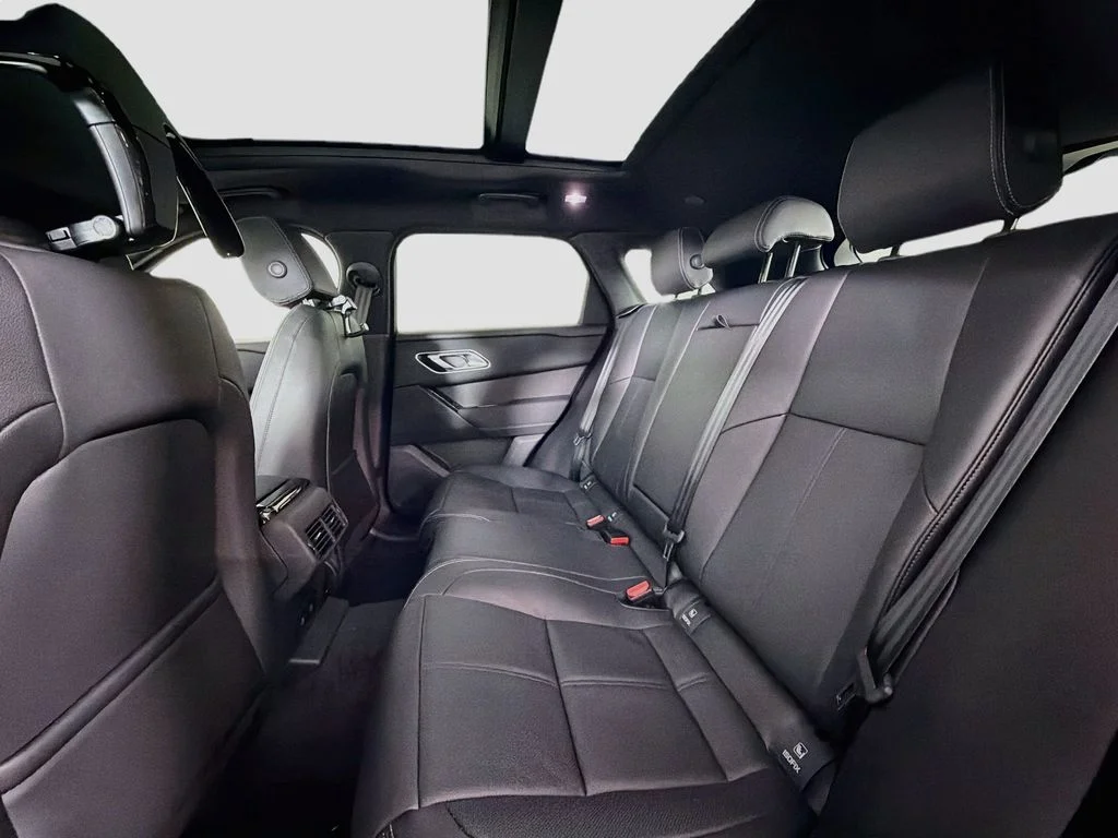 New 2026 Santorini Black Land Rover Belgravia Edition image 26