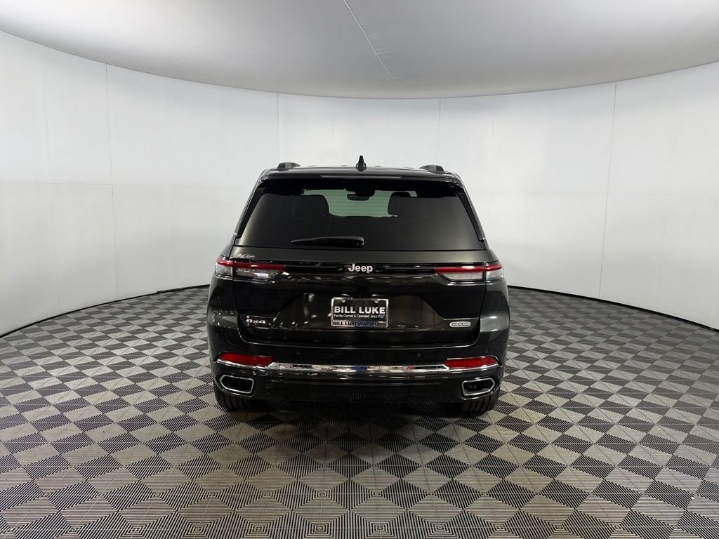 Certified Used 2024  Jeep Overland image 9