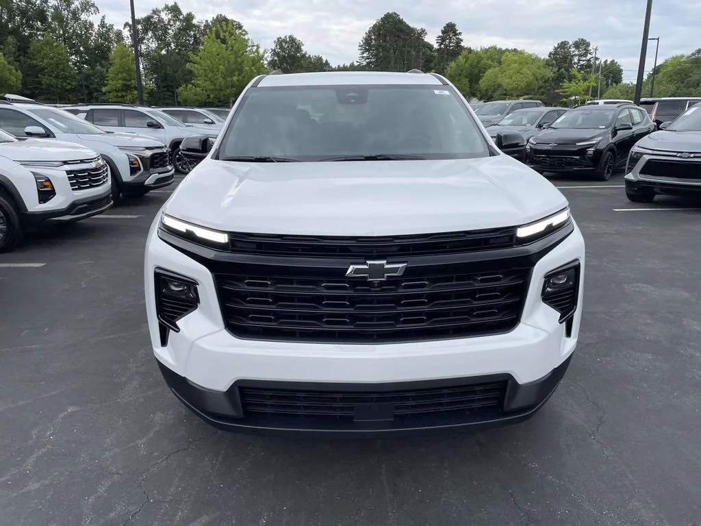 2026 Chevrolet Traverse LT - Photo 2