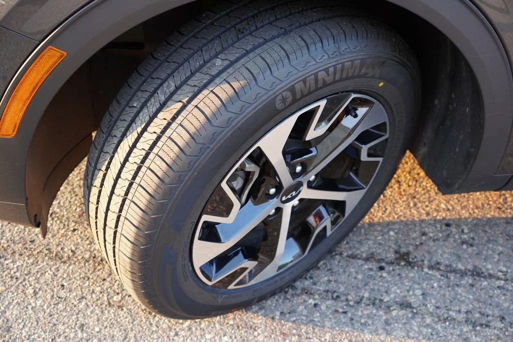 Used 2024 Gravity Gray Kia EX image 13