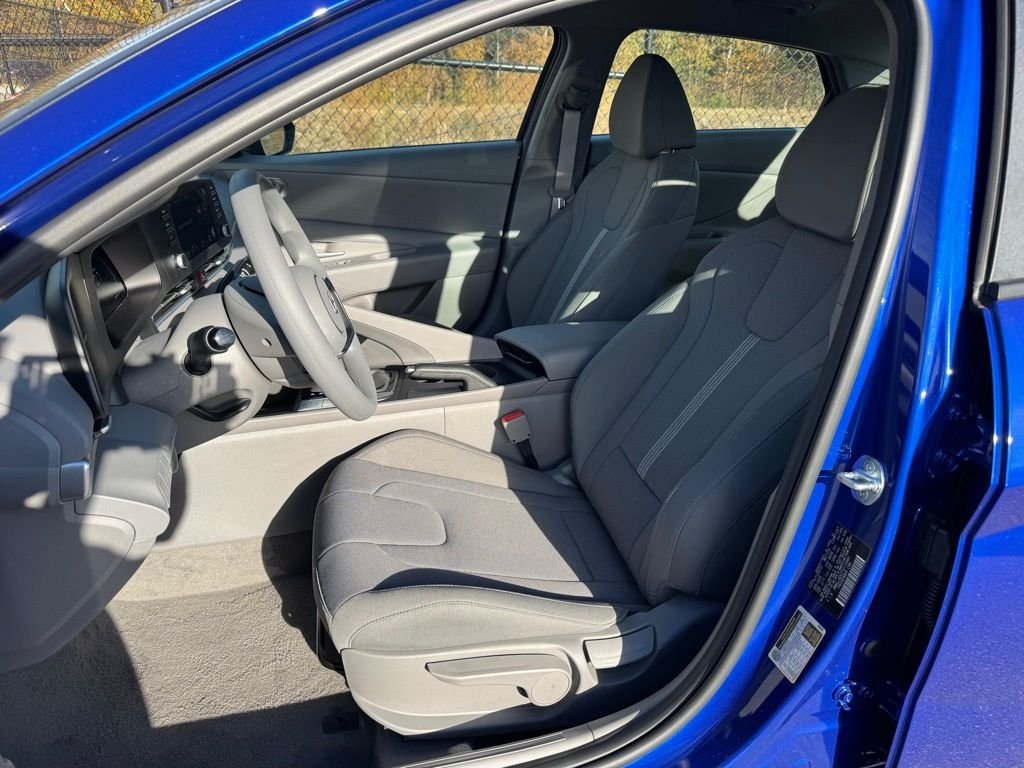 2026 Hyundai Elantra SE - Photo 14