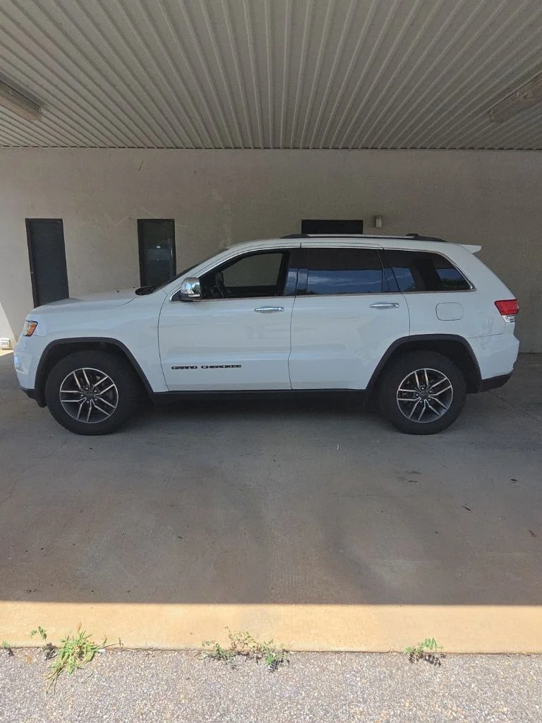 Used 2019 White Jeep Limited image 2