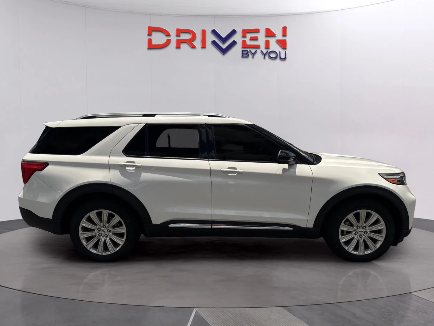 Used 2022 Star White Metallic Tri-Coat Ford Limited image 6