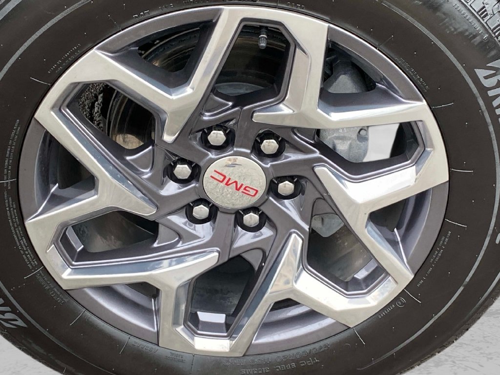 Used 2026 Silver GMC SLT image 33