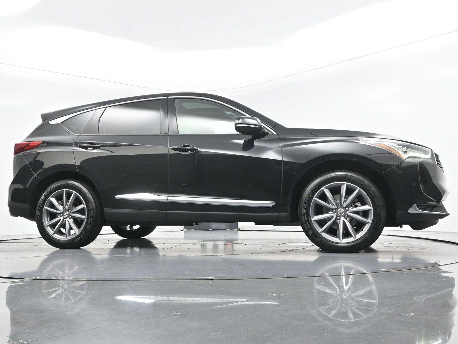 Used 2023 Majestic Black Pearl Acura SH-AWD w/Tech image 42